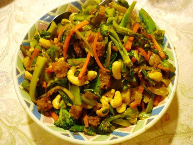 Roasted Tempeh with Cashews and Summer Squash Medley - iEatGreen ...